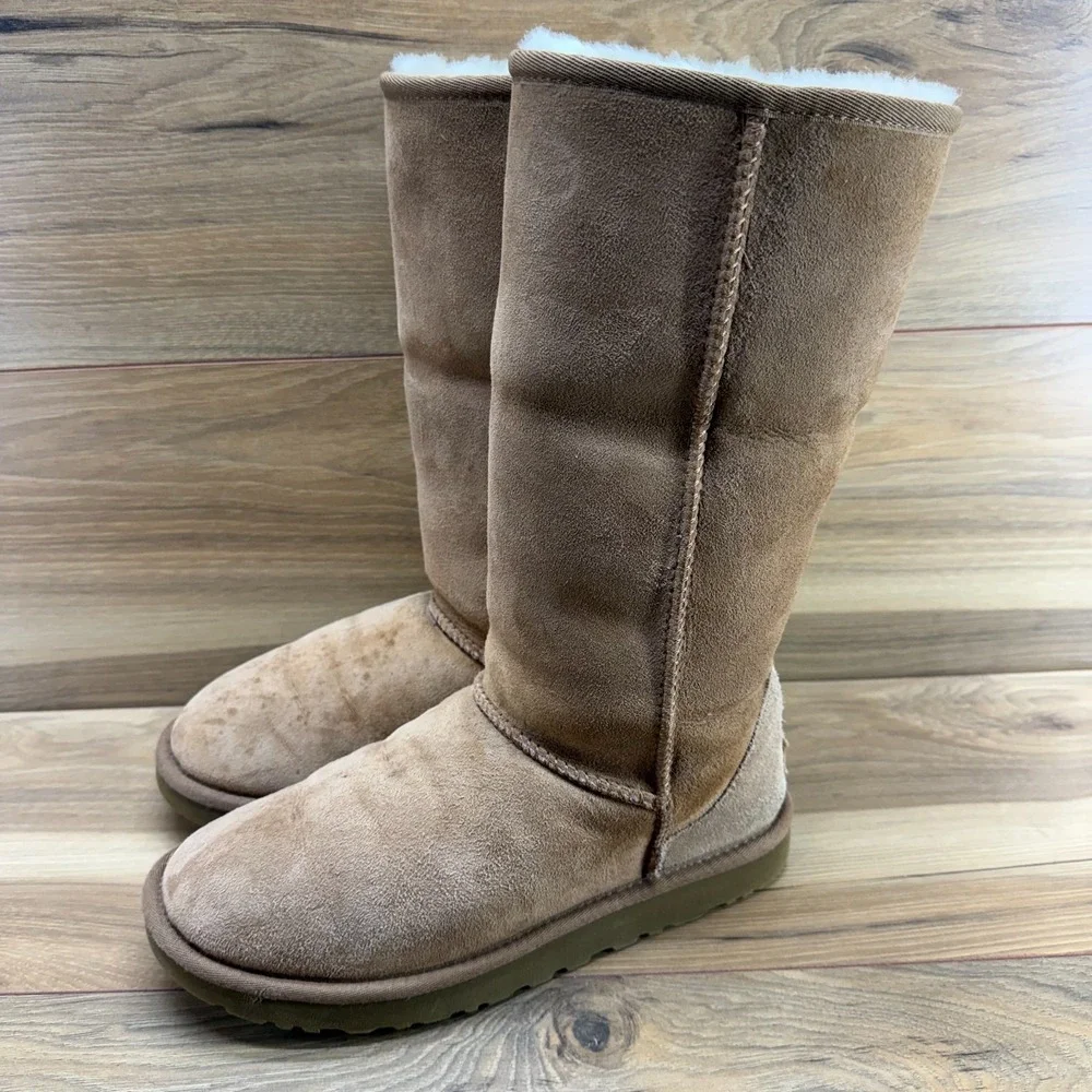UGG Australia Classic Tall Boots Womens 8 Chestnut Suede Cozy Cottage Core Fur
